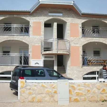 Apartment Charmante Mit Balkon